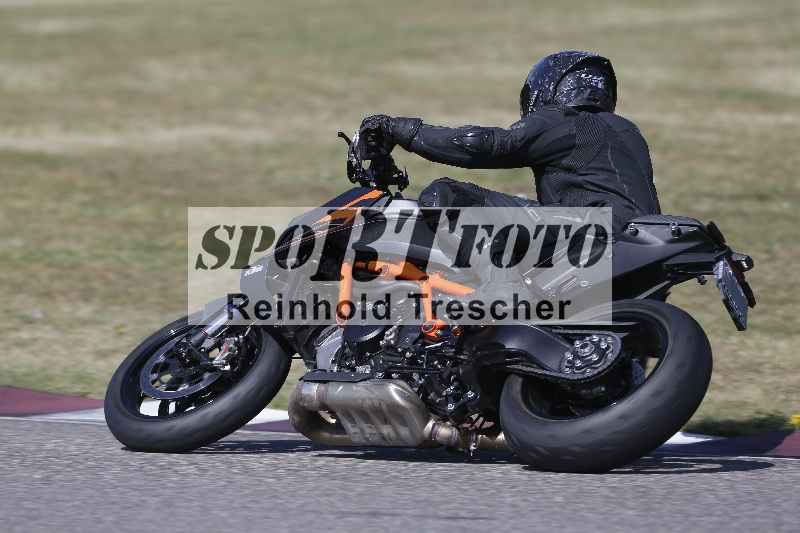/21 17.06.2026  Ducati Schweiz Track Warmup ADR/Gruppe gelb/54